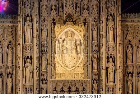 Washington, Dc - 4 November 2019: Ornate Carvings Of Saints And Jesus Around The Main Altar In Natio