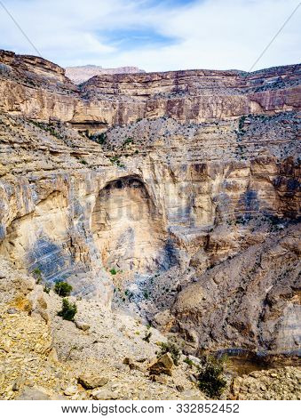 Erosion pattern in Wadi Ghul aka Grand Canyon of Arabia in Jebel Shams, Oman