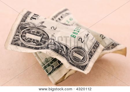 Crumpled dollari