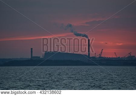 Beautiful Telephoto View Of Epic Red Sunset Over Dublin Port And Covanta Plant (dublin Waste To Ener