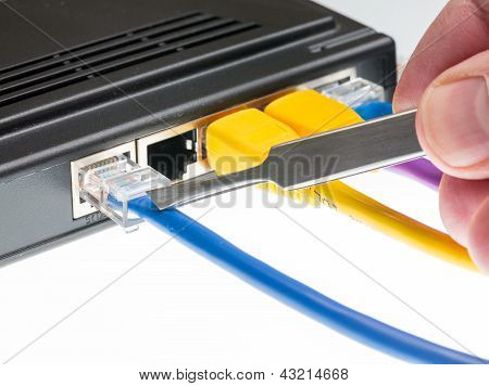 สาย Cat5 และเราเตอร์สำหรับแนวคิดของ Cyberdefence