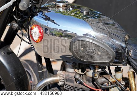 Bordeaux , Aquitaine  France - 09 05 2021 : Bsa Logo Text And Sign Brand On Ancient Sixties Motorbik