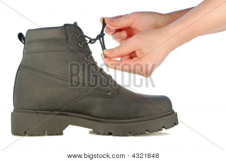 Binden Sie Schuhspitzee auf grobe boot