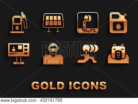 Set Face In Protective Mask, Canister For Gasoline, Polar Bear Head, Barrel Oil Leak, Television Rep