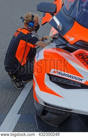 Barcelona, Spain, September 4, 2021 : Last Advice Before The Start. 24h Series Are A Long Distance I