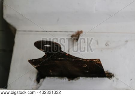 Defocus Rustic Oven With Open Smoked Damper. White Clay Oven Or Traditional Stove. Iron Damper. Out 