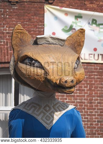 Sint Gillis Waas, Belgium, 04 September 2021, Giants In The Procession Of The Party Market, Here You