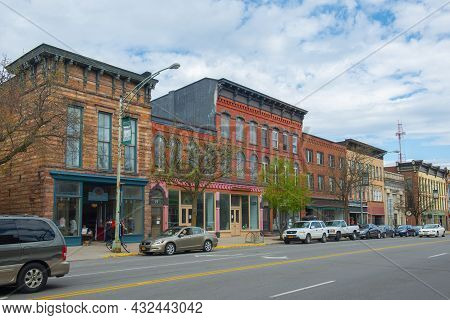 Potsdam, Ny, Usa - Apr. 27, 2017: Historic Sandstone And Brick Commercial Buildings With Italianate 
