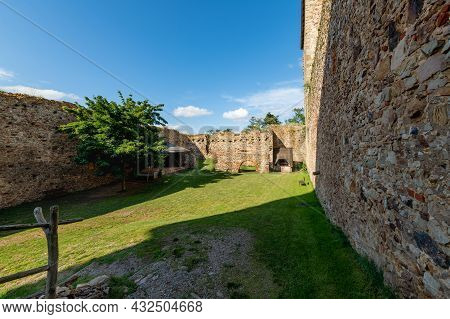 Ruin Of King´s Castle Tocnik (točník) In Central Bohemia - Czech Republic. It Was Built By The Czech