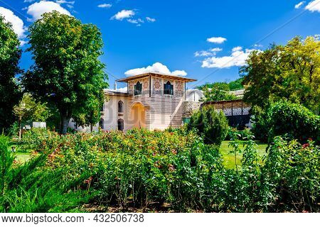 Bakhchisaray, Crimea, Russia - September 02, 2021: South Gate Tower Bakhchysaray Palace And Gardens 