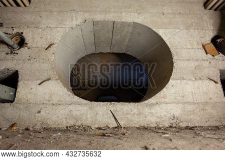 In A Crawl Space There Is An Oval Passage Also Called A Technical Room Where Pipes Run Through