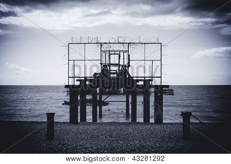 Čelní pohled západní molo na Brighton Beach