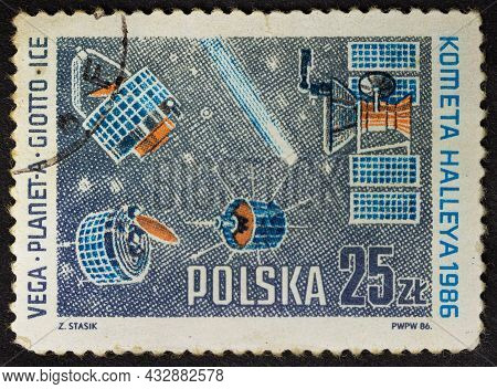 Poland - Circa 1986: Postage Stamp 'comet And Vega, Giotto, Planet-a, Ice-3 Space Probes' Printed In