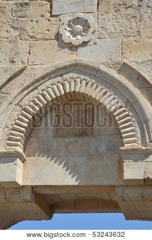Dung Gate Detail