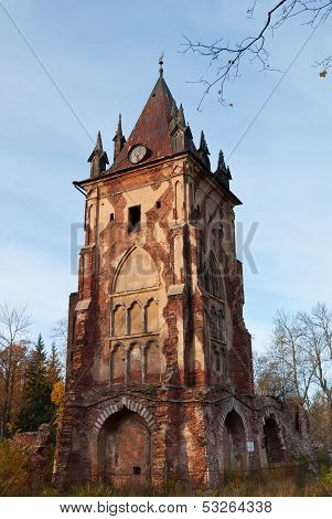 Ruined Tower Chapelle