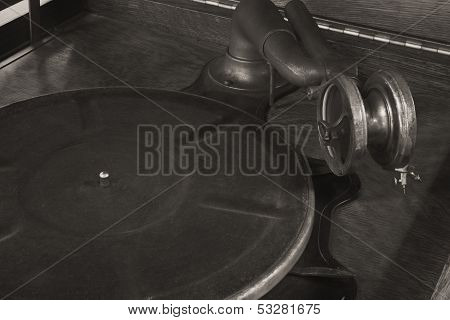Vintage Gramophone Phonograph Closeup With Turntable and Needle V