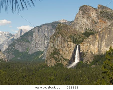 Yosemite: Bridalveilwaterval & Half Dome