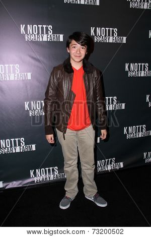 LOS ANGELES - OCT 3:  Sloane Morgan Siegel at the Knott's Scary Farm Celebrity VIP Opening  at Knott's Berry Farm on October 3, 2014 in Buena Park, CA