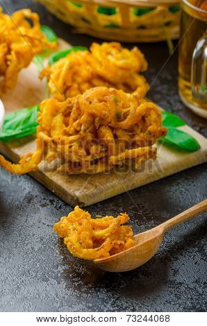 Crispy Onion Bhajis