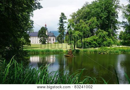 Castle Loucna