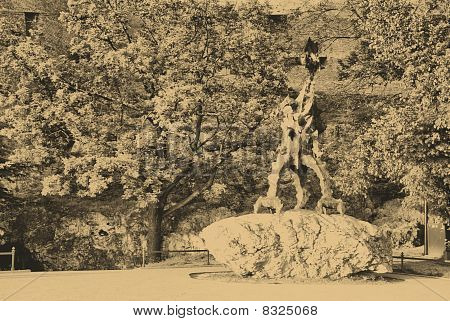 รูปปั้นมังกร Wawelski