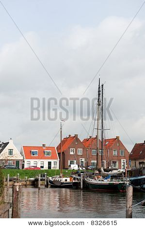 Dutch Village tipik tekneler