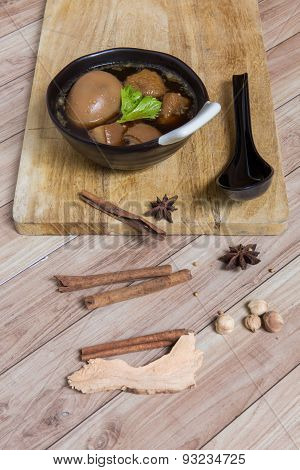 Thai Food : Egg Stewed With Pork And Tofu