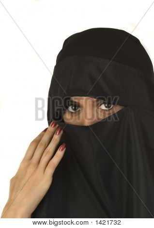 ผู้หญิงสวยใน Niqab ชุด 3