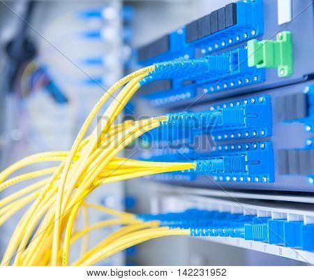 Fiber optic connecting on core network swtich