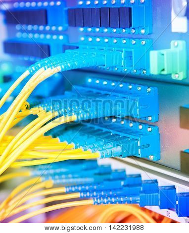 Fiber optic connecting on core network swtich