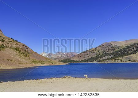 The Beautiful Saddlebag Lake