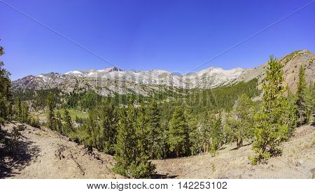 The Beautiful Mountain View Of Saddlebag Lake