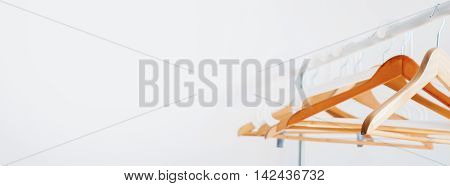 New Design Concept Empty Open Cloth Rail Banner