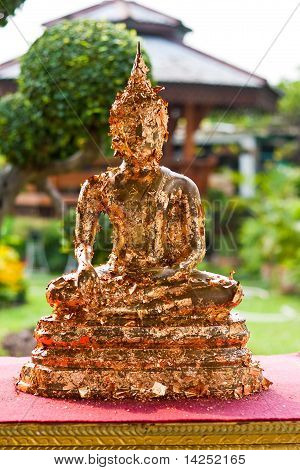 Buddha con foglia oro bloccato
