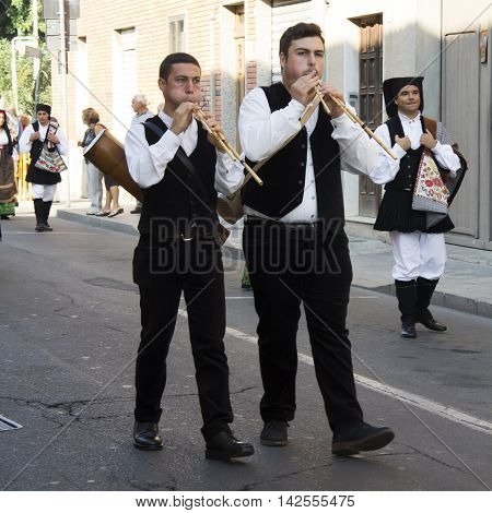 SELARGIUS, ITALY - September 9, 2012: Former marriage Selargino - Sardinia - launeddas musicians of the folk group 