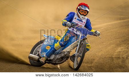 Speedway. Veterans competition. October 17 2015 Ukraine Voznesensk. Competition veterans Speedway. The final race.