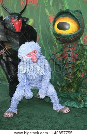 LOS ANGELES - AUG 14: Kubo, Atmosphere at the premiere of Focus Features' 'Kubo and the Two Strings' at AMC Universal City Walk on August 14, 2016 in Los Angeles, California