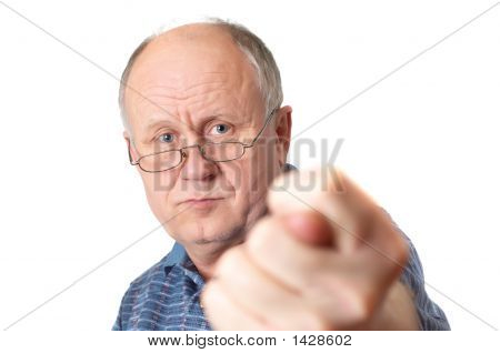 Senior mand viser Fig
