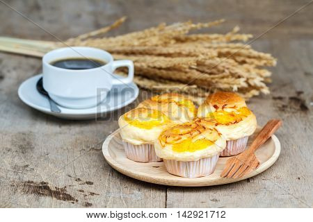 Muffin Golden Threads