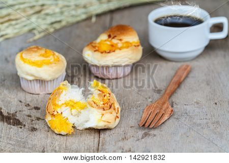 Muffin Golden Threads