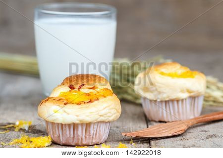 Muffin Golden Threads