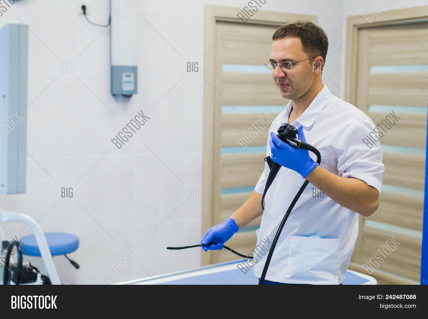 Проктологи 25 больницы. Наука лаборатория самара. Проктолог москва. Доктор проктолог. Проктологи 25 больницы.