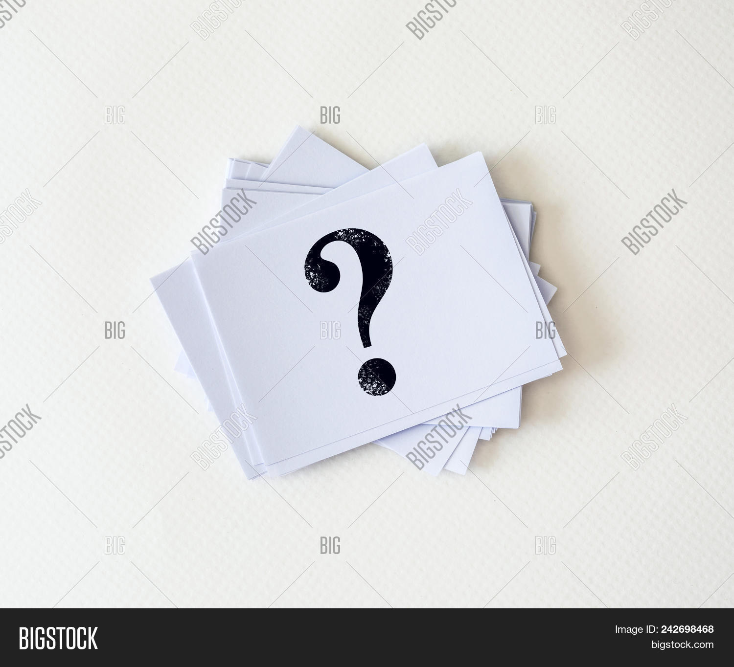 Вопросы для мужчин о женщинах. Вопросы мужчине. Вопрос с бумагой. Бумажный вопрос. Вопрос с бумагой.