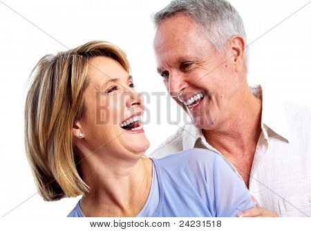 Šťastný starší pár v lásce. Izolované na bílém pozadí.