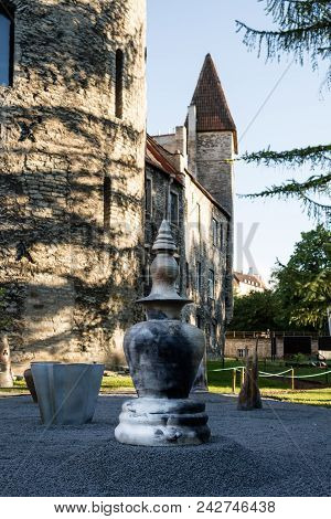 Tallinn, Harjumaa, Estonia - May 27 2018: Tallinn Flower Festival, One Of Exhibits Made Of Clay In F