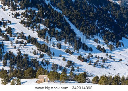 Grandvalira, Andorra : 2019 December 28 : People Having Fun In Sunny Day On Grandvalira Ski Station 