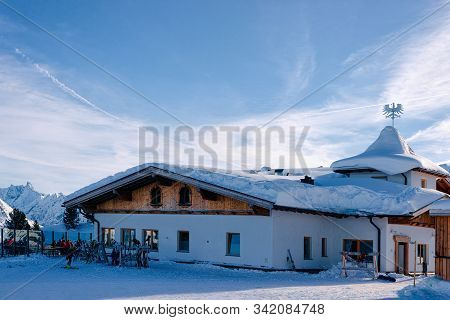 Restaurant And Cafe Chalet House On Penken Park In Austria