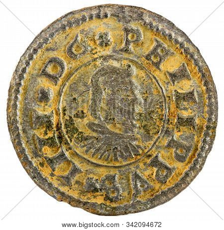 Ancient Spanish Copper Coin Of King Felipe Iv. 1662. Coined In Coruña. 8 Maravedis. Obverse.