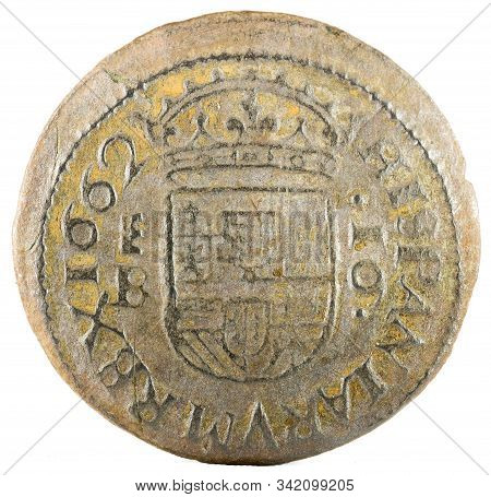 Ancient Spanish Copper Coin Of King Felipe Iv. 1662. Coined In Segovia. 16 Maravedis. Reverse.