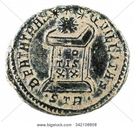 Ancient Roman Copper Coin Of Emperor Constantine I Magnus. Reverse.